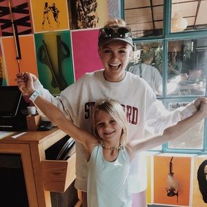 Meet your Posher, Macie